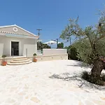 Villa Perlaki By Villa Plus