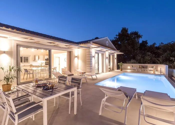 Villa Perlaki By Villa Plus